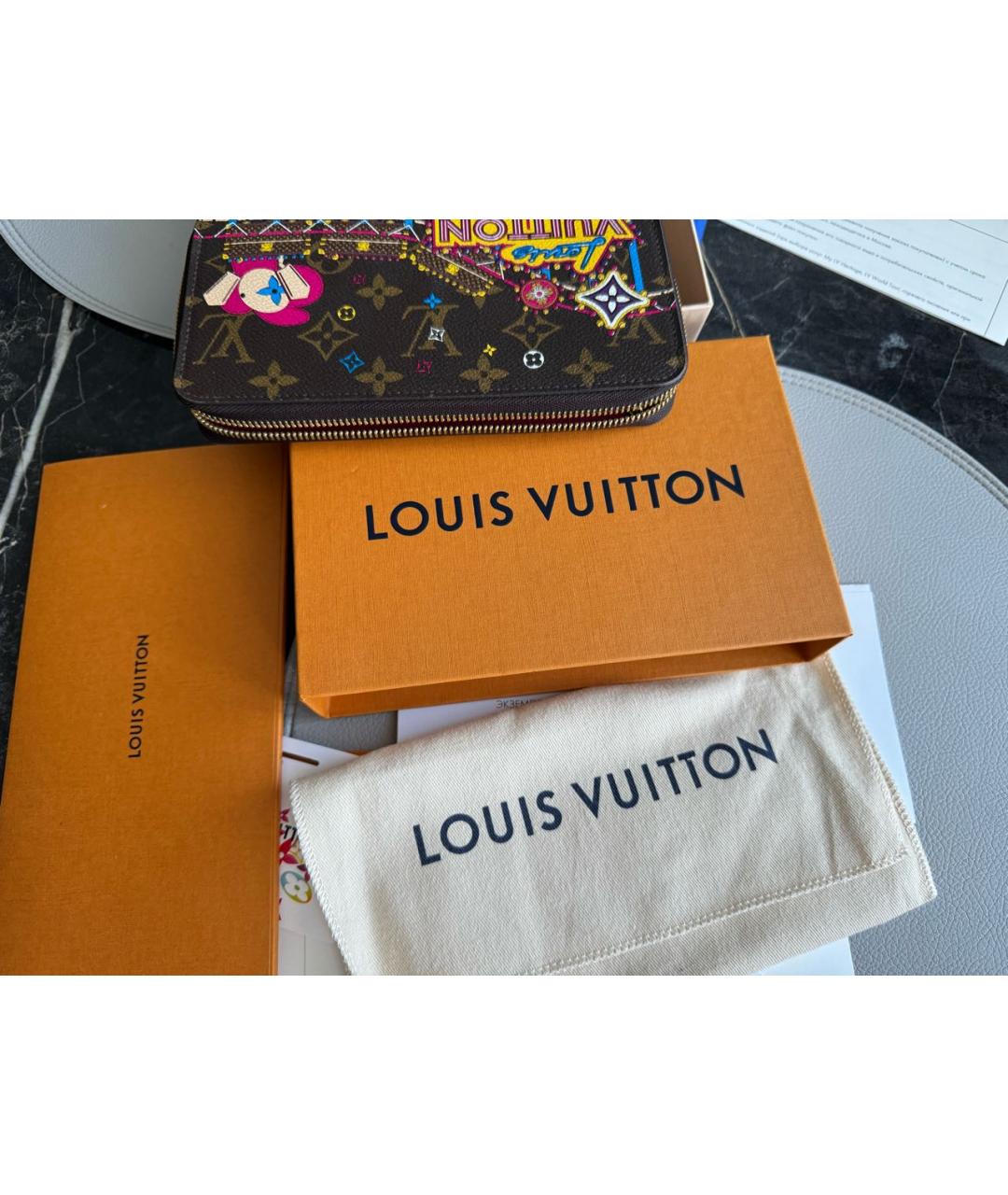 LOUIS VUITTON Коричневый кошелек, фото 5