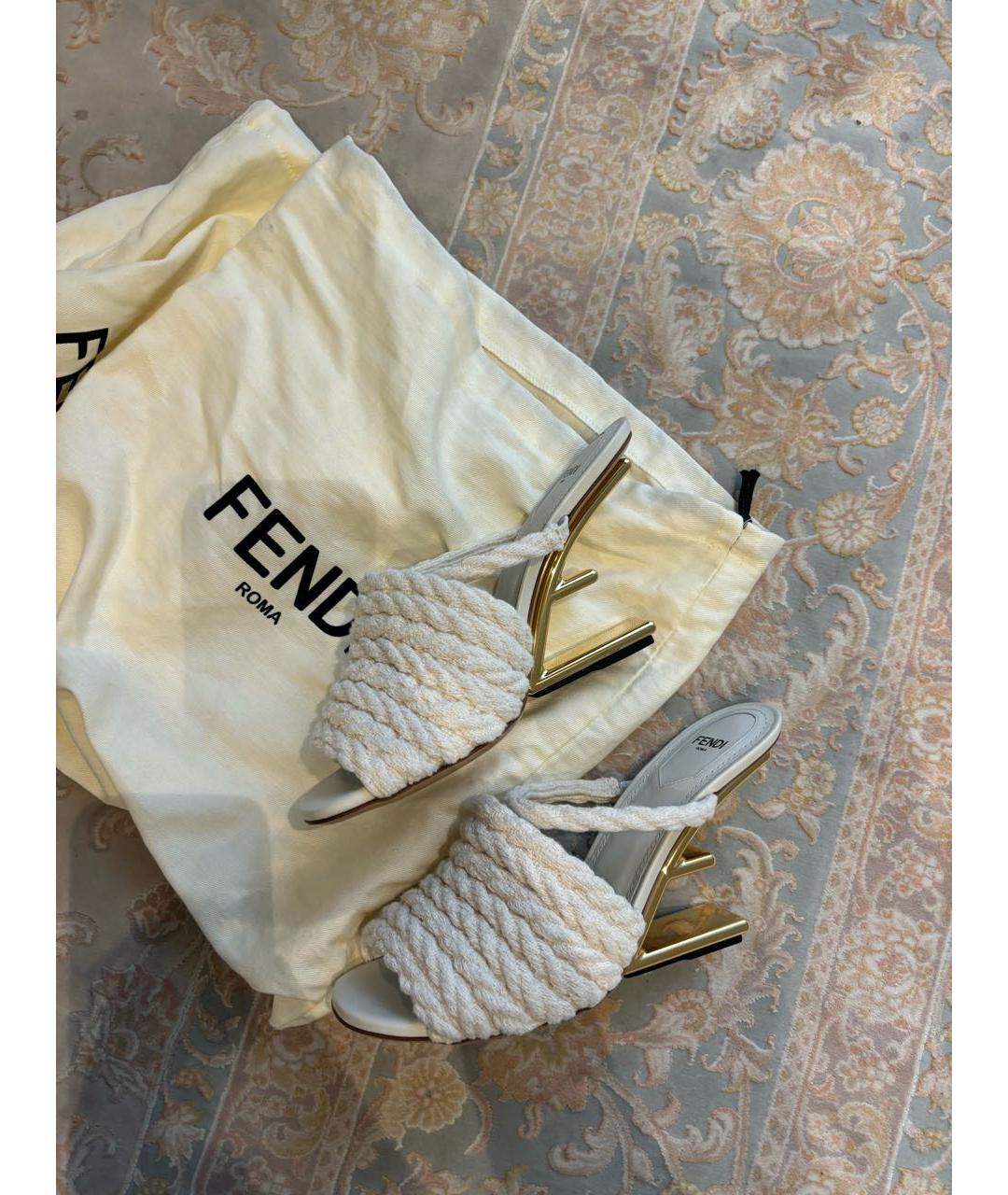 FENDI Белые кожаные мюли, фото 6