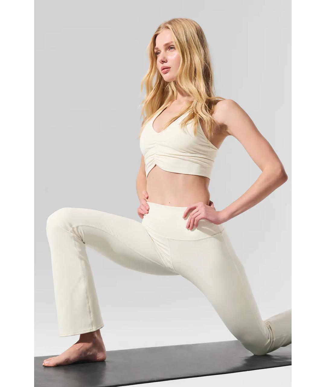 ALO YOGA Бежевые синтетические леггинсы и велосипедки, фото 2