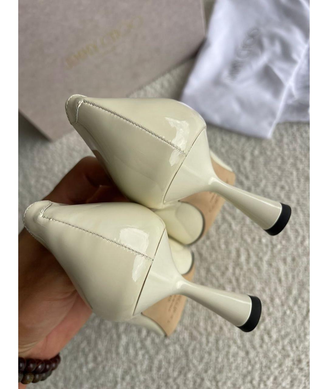 JIMMY CHOO Белые туфли из лакированной кожи, фото 3