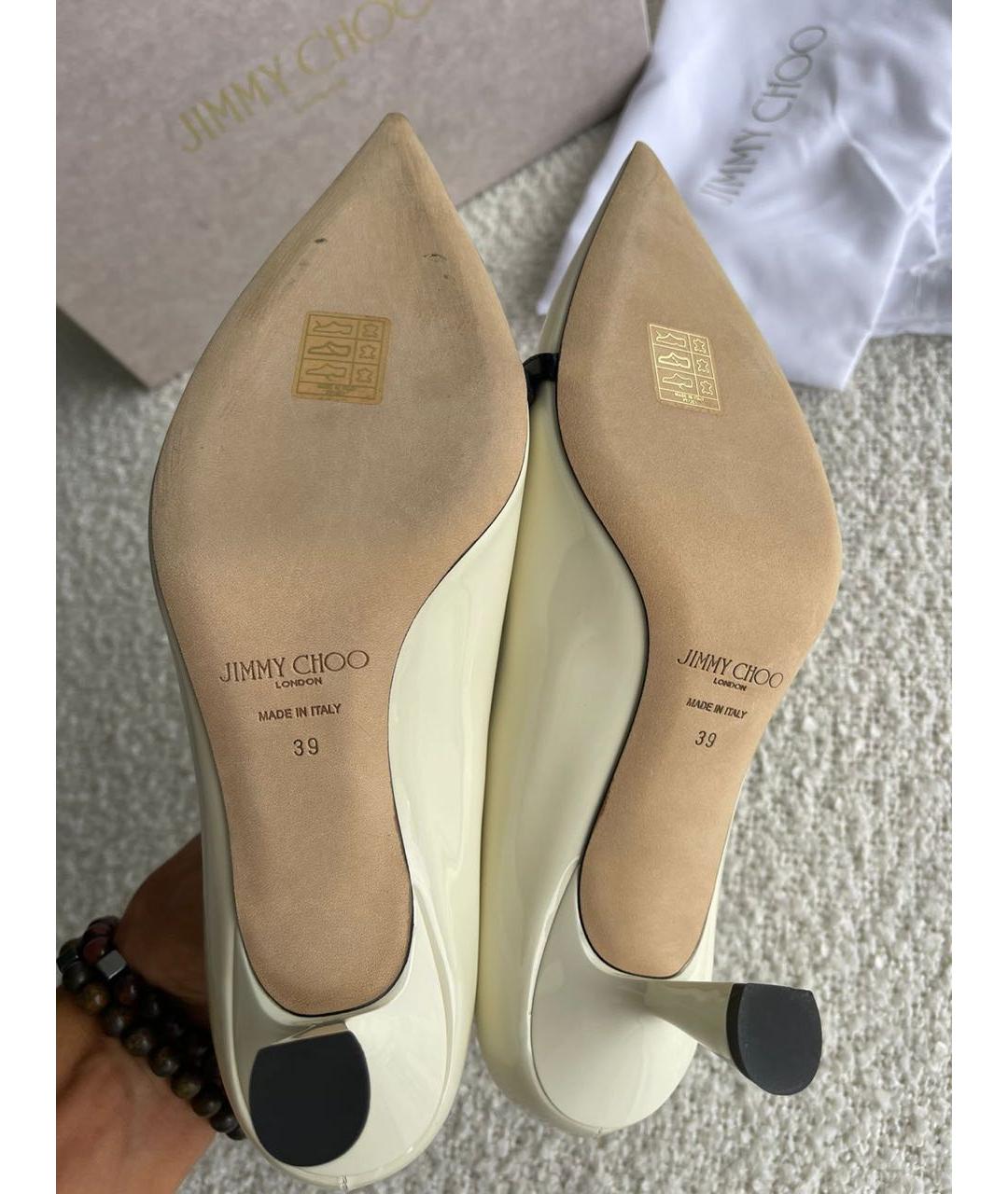 JIMMY CHOO Белые туфли из лакированной кожи, фото 4