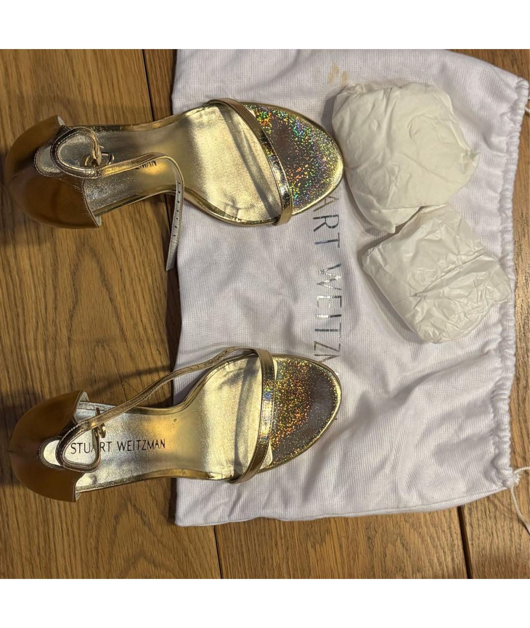 STUART WEITZMAN Золотые кожаные босоножки, фото 2