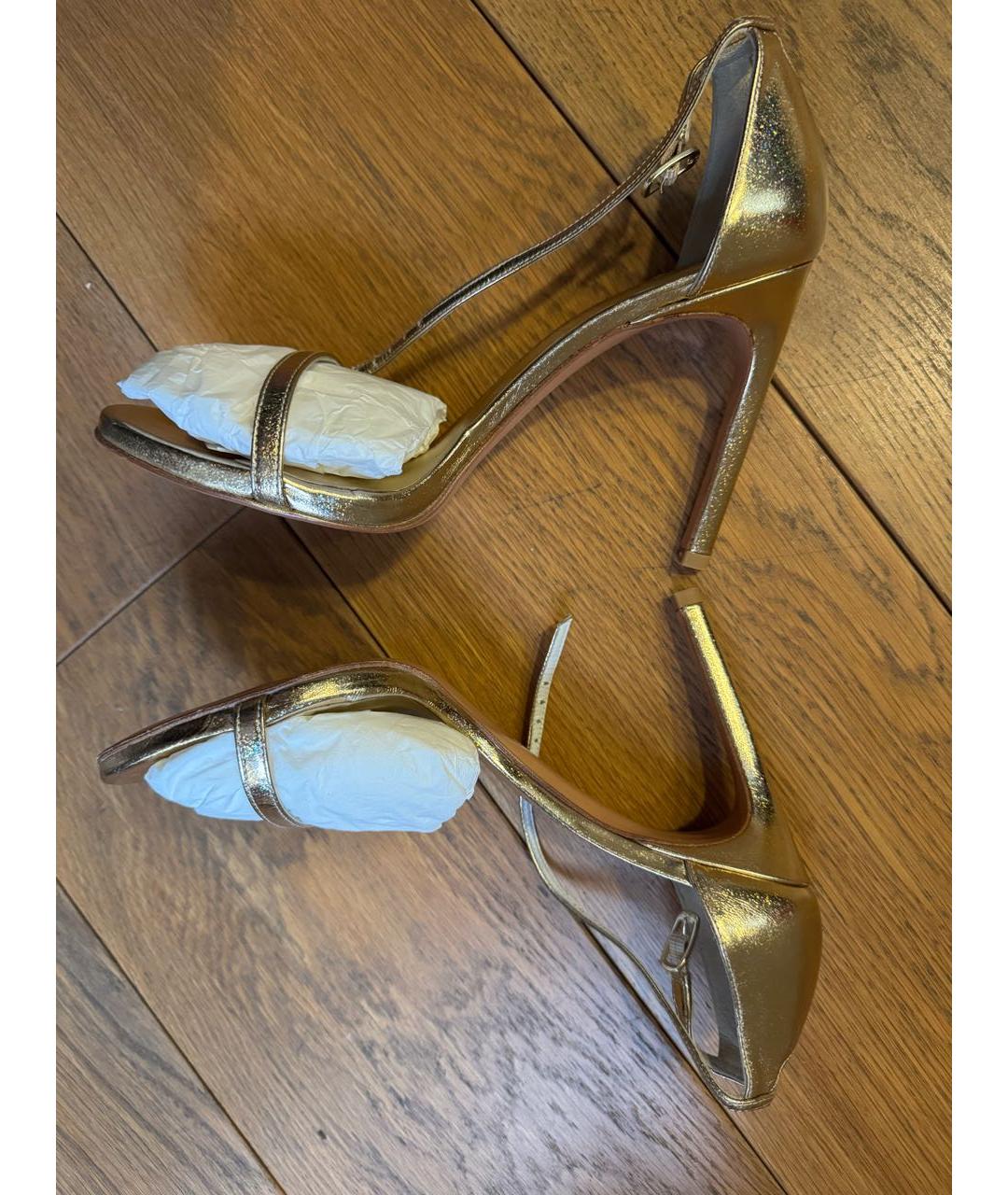STUART WEITZMAN Золотые кожаные босоножки, фото 5
