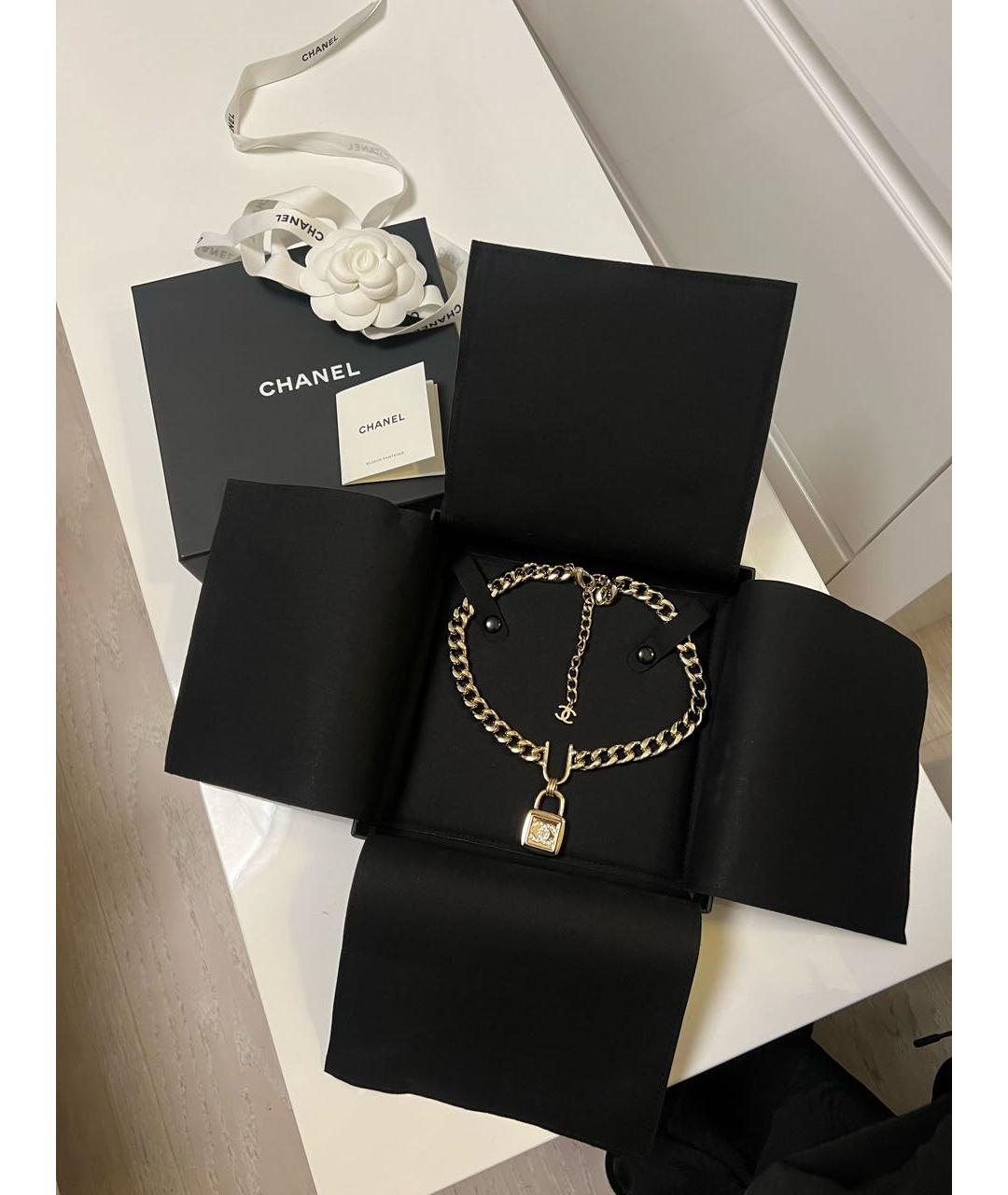 CHANEL Золотая металлическая подвеска, фото 2