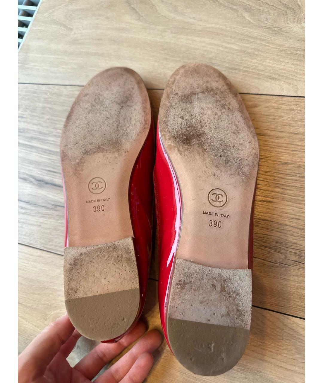CHANEL Красные балетки из лакированной кожи, фото 5