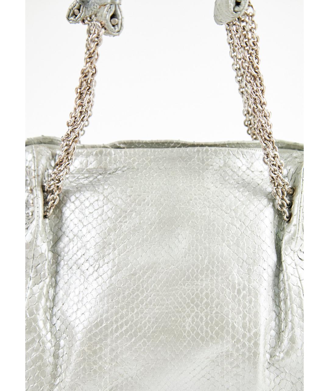 BOTTEGA VENETA Серебряная кожаная сумка с короткими ручками, фото 6