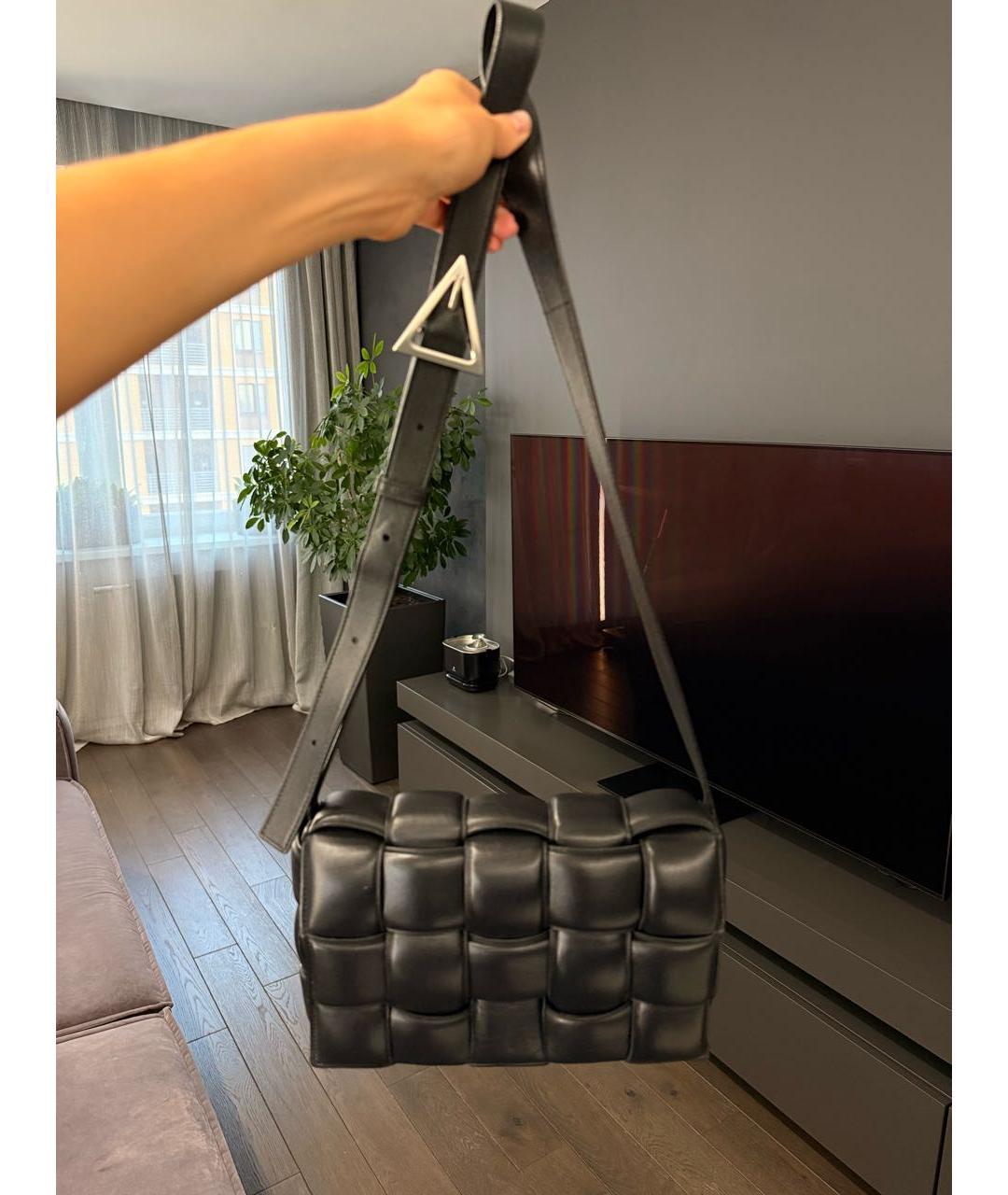 BOTTEGA VENETA Черная кожаная сумка через плечо, фото 3