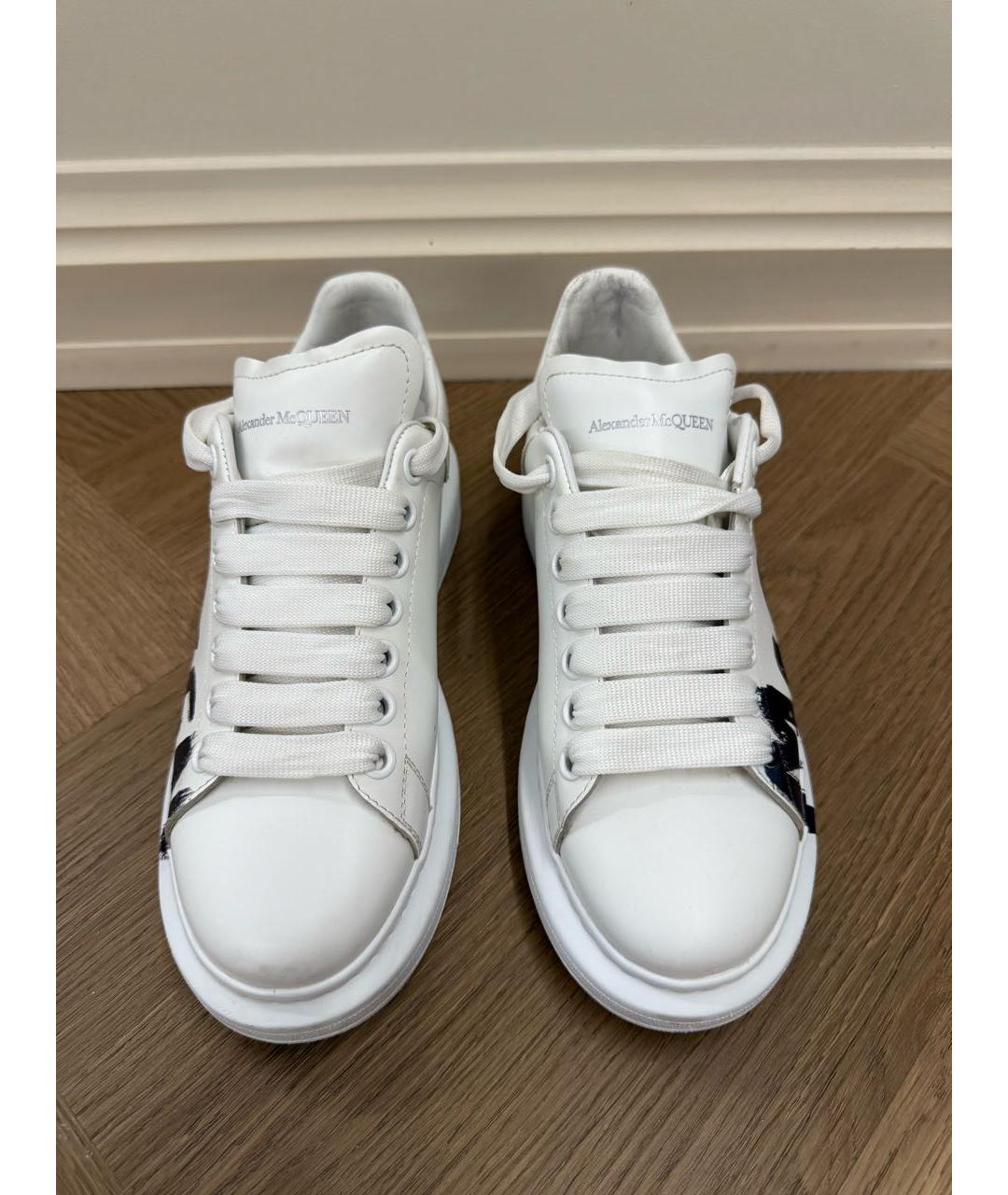 ALEXANDER MCQUEEN Белые кожаные кеды, фото 2