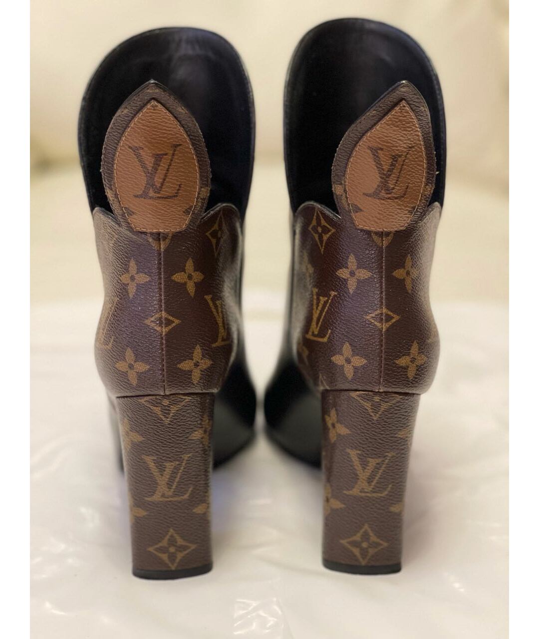 LOUIS VUITTON PRE-OWNED Черные кожаные сапоги, фото 4