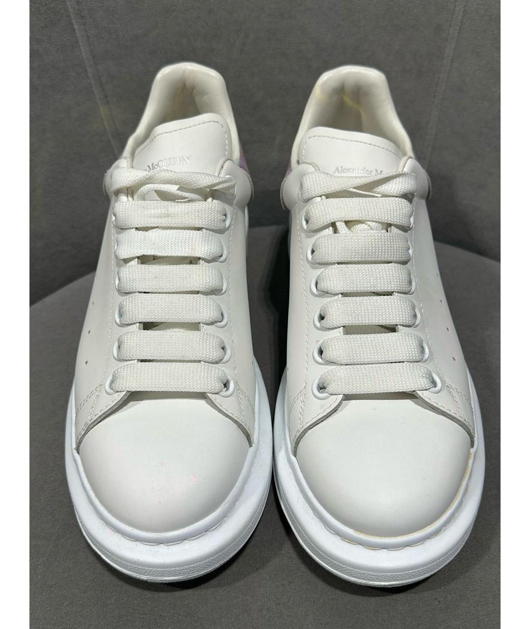 ALEXANDER MCQUEEN Белые кожаные кроссовки, фото 2