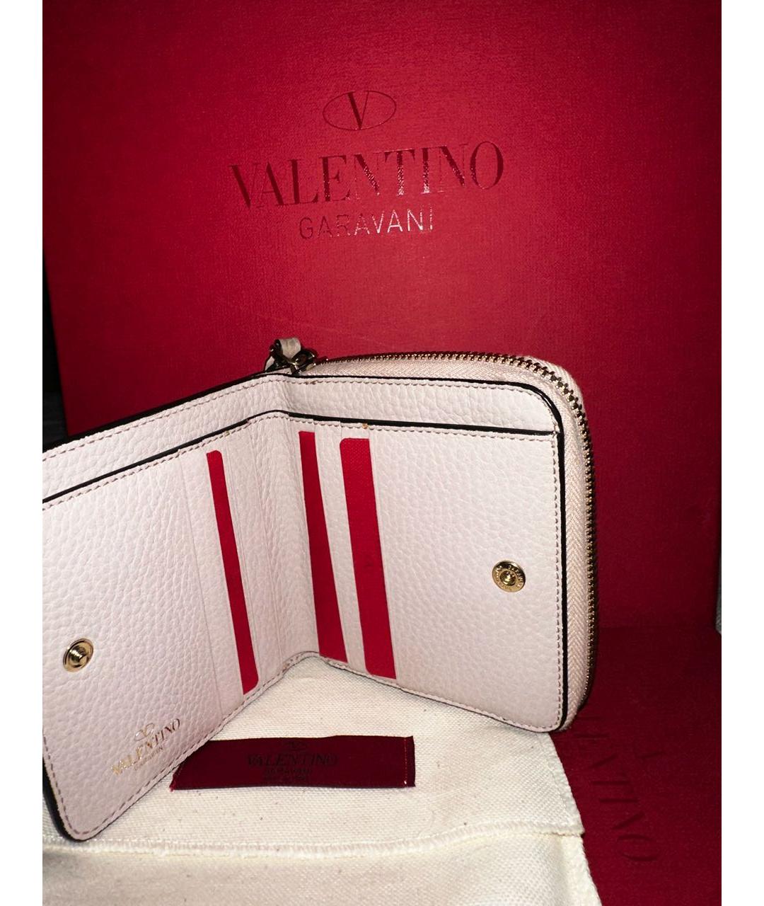 VALENTINO Бежевый кожаный кошелек, фото 4