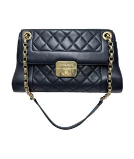 CHANEL Сумка через плечо