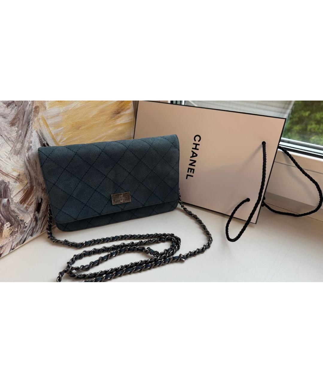 CHANEL Темно-синяя замшевая сумка через плечо, фото 2