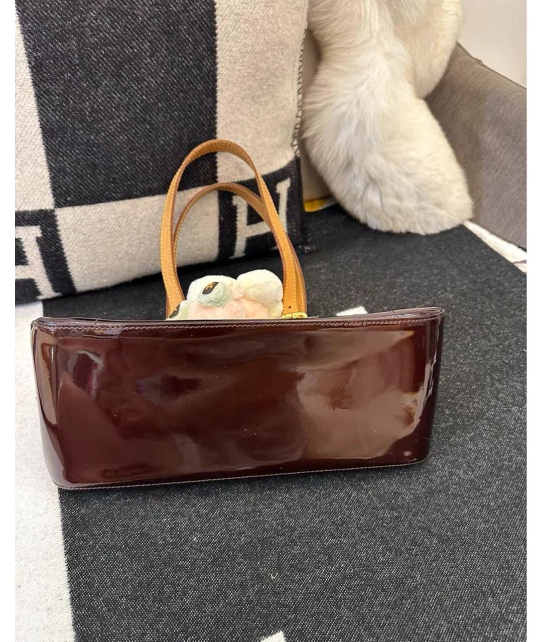 LOUIS VUITTON Бордовая сумка с короткими ручками из лакированной кожи, фото 8