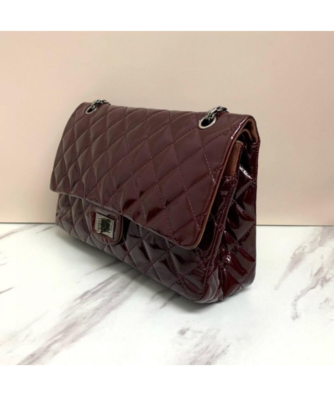CHANEL Бордовая сумка через плечо из лакированной кожи, фото 3