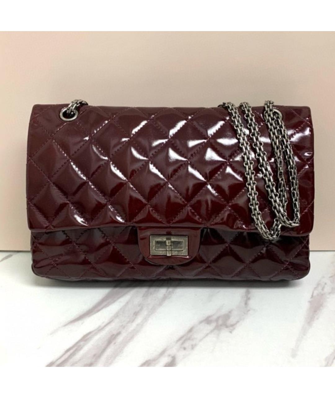 CHANEL Бордовая сумка через плечо из лакированной кожи, фото 7