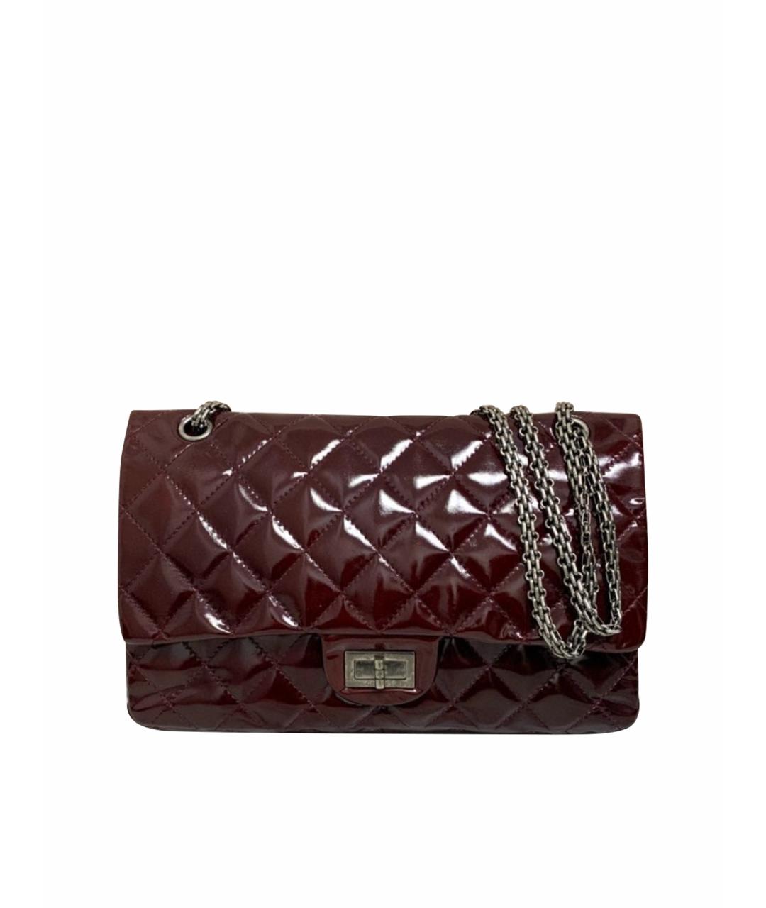 CHANEL Бордовая сумка через плечо из лакированной кожи, фото 1