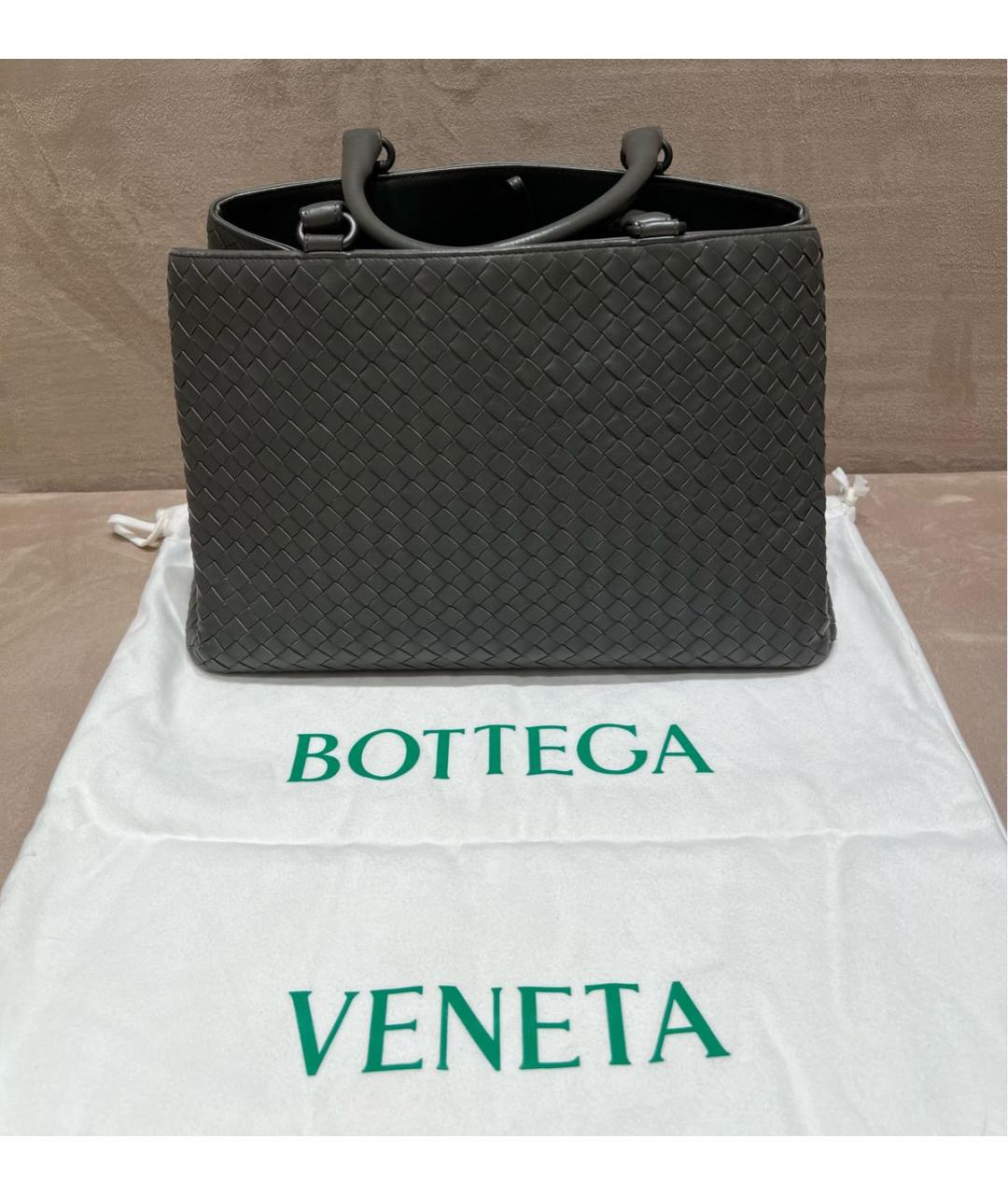 BOTTEGA VENETA Серая кожаная сумка тоут, фото 2