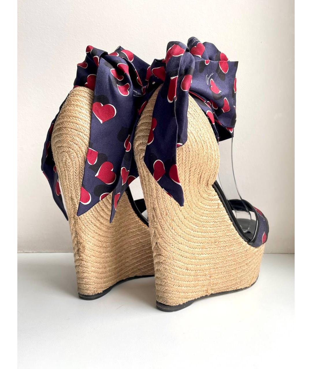 GUCCI Бежевые текстильные босоножки, фото 3