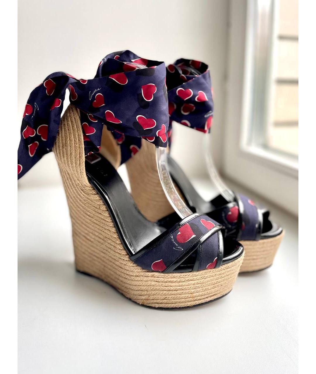 GUCCI Бежевые текстильные босоножки, фото 4