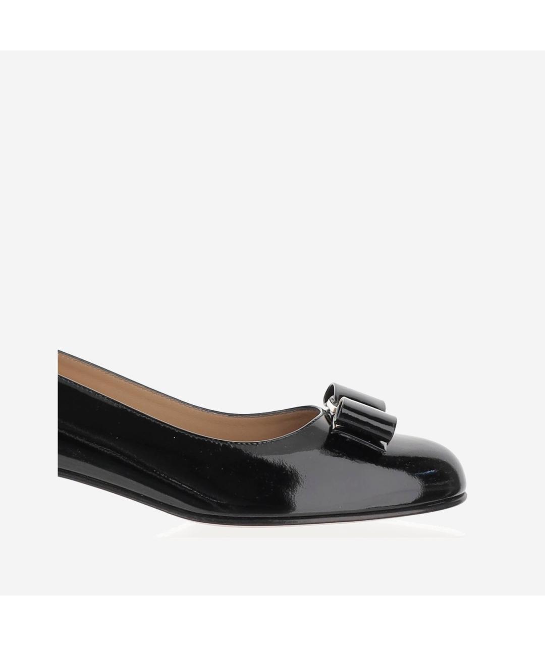 FERRAGAMO Черные туфли из лакированной кожи, фото 5