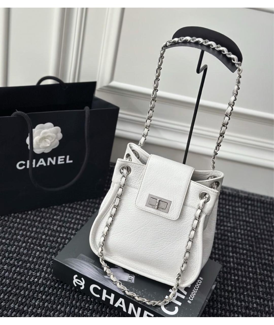 CHANEL Белая кожаная сумка через плечо, фото 2