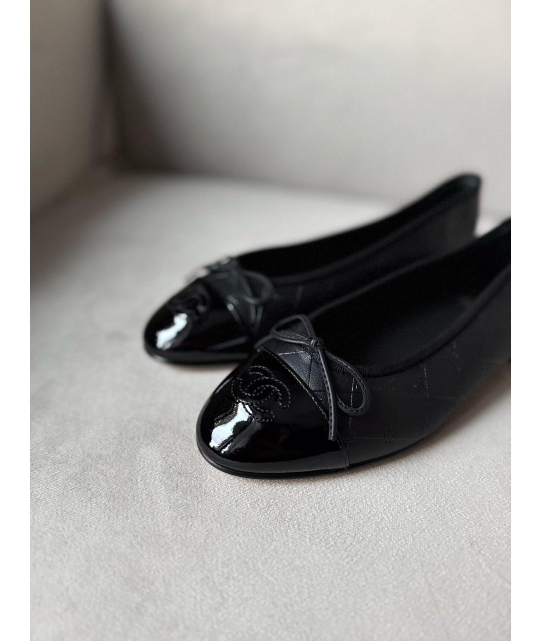 CHANEL Черные кожаные балетки, фото 2
