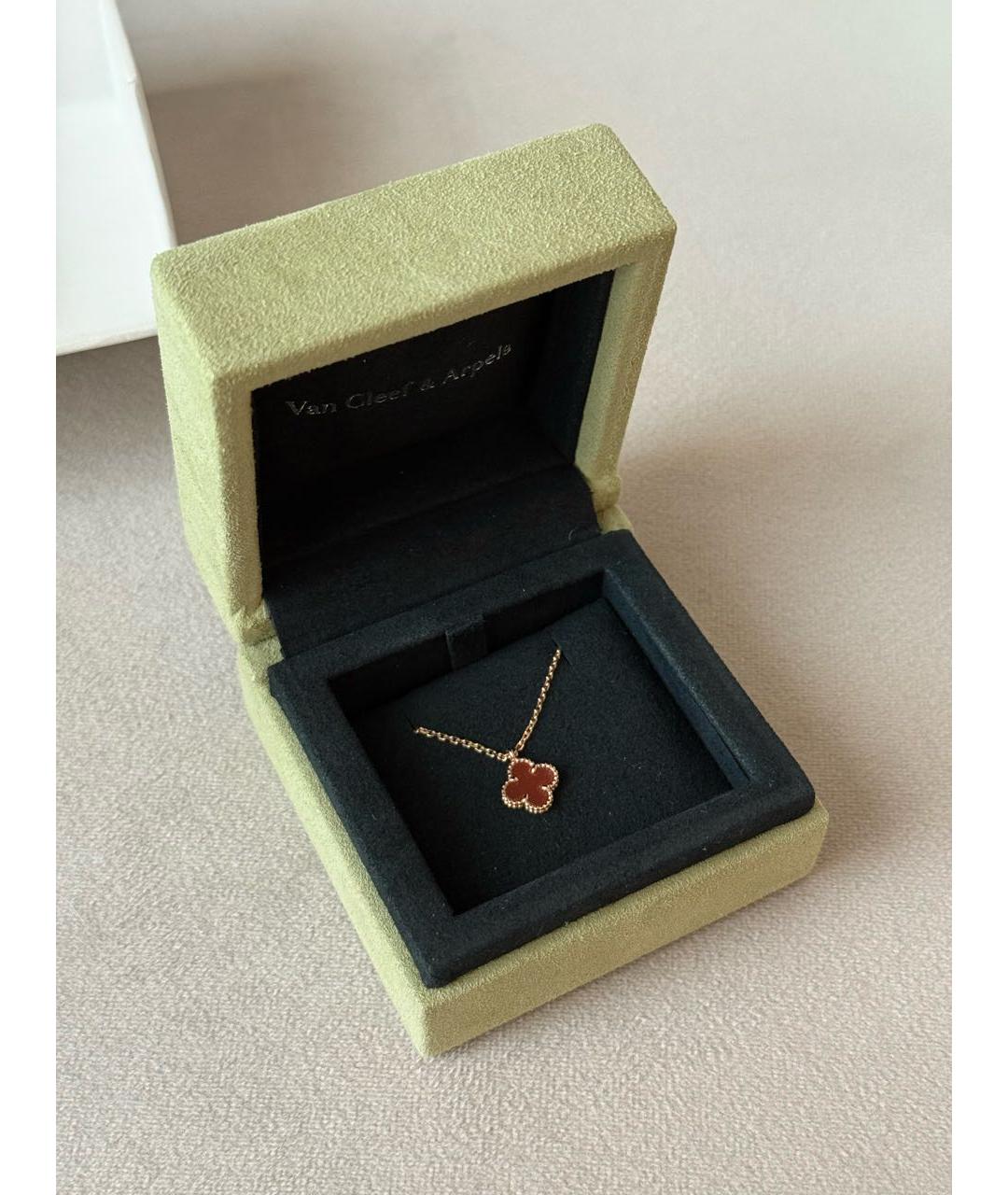 VAN CLEEF & ARPELS Бордовая подвеска из желтого золота, фото 5