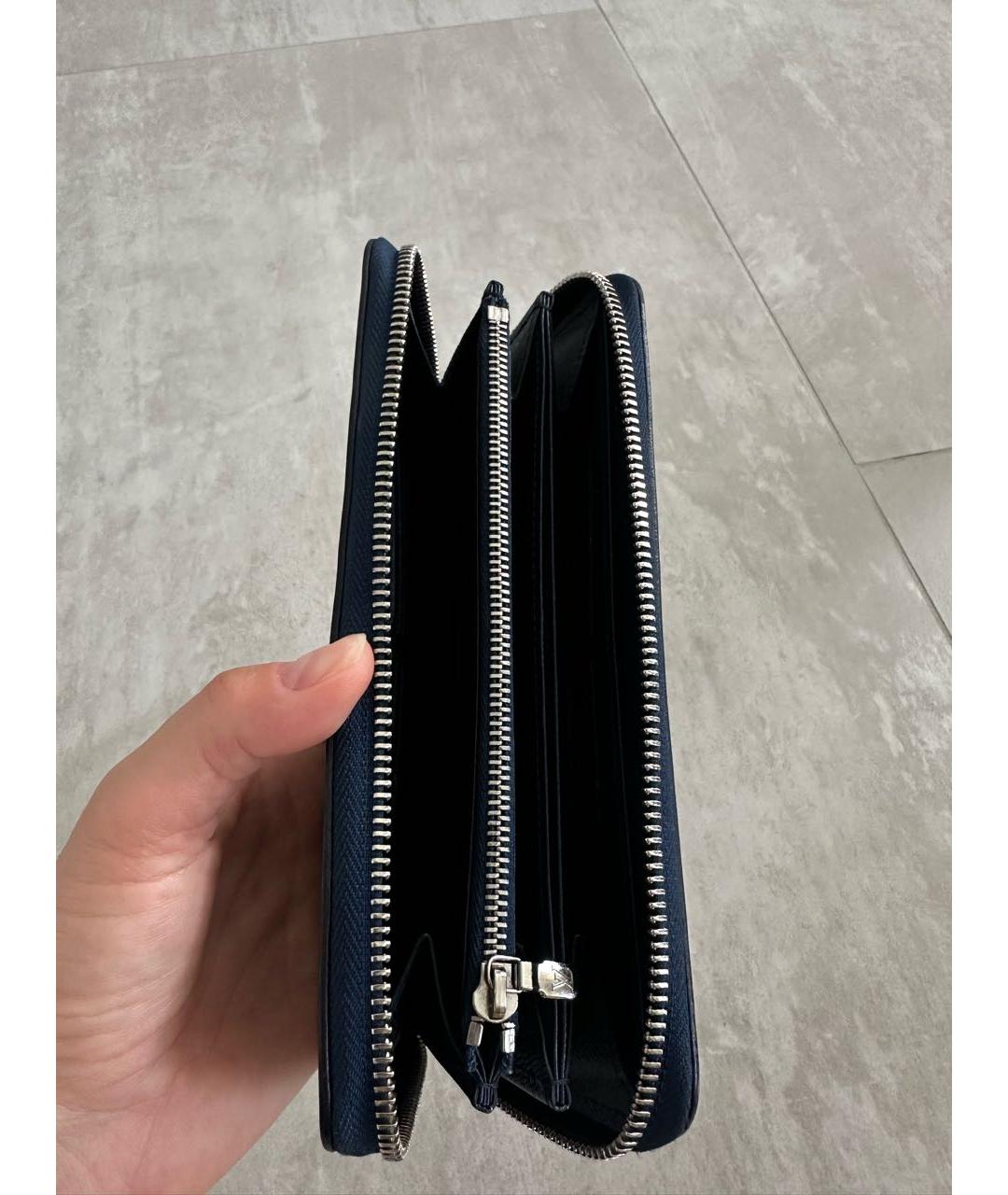 LOUIS VUITTON Темно-синий кожаный кошелек, фото 6