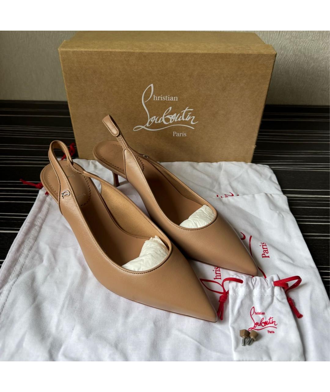 CHRISTIAN LOUBOUTIN Бежевые кожаные туфли, фото 8