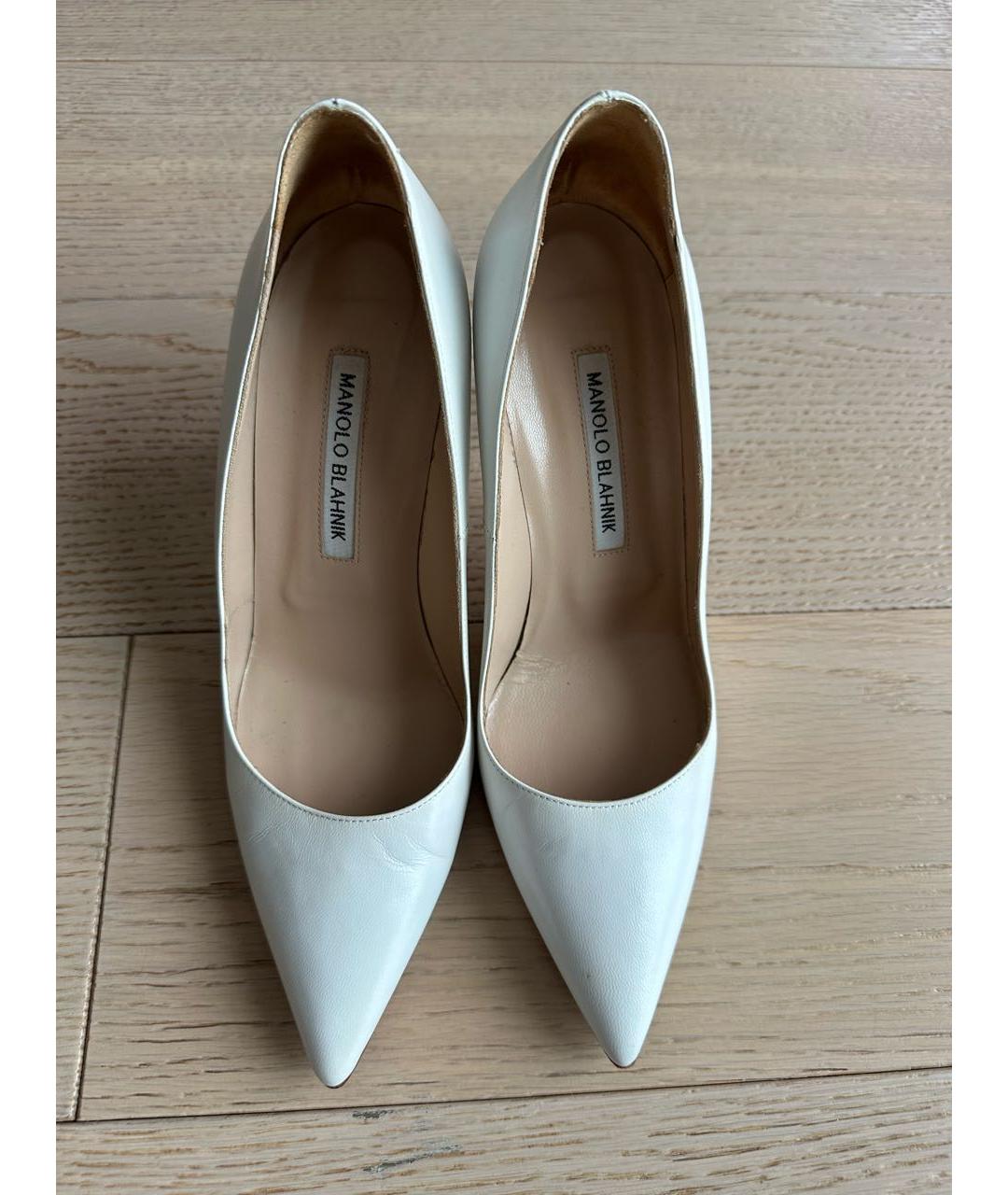 MANOLO BLAHNIK Белые кожаные туфли, фото 2