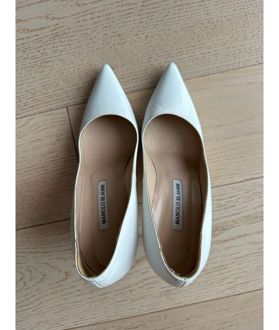 MANOLO BLAHNIK Белые кожаные туфли, фото 3