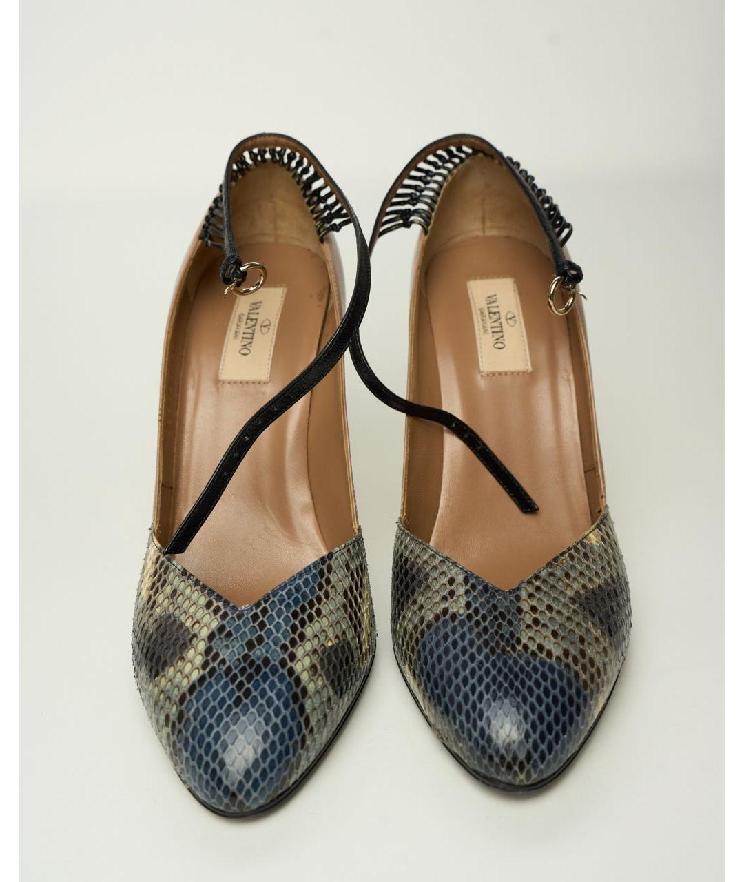 VALENTINO Бежевые туфли из экзотической кожи, фото 2
