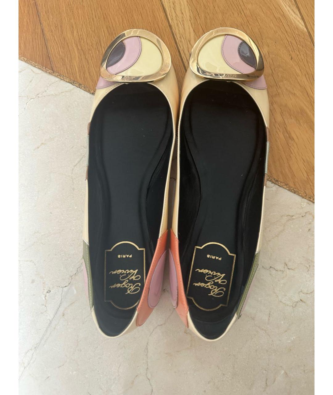ROGER VIVIER Мульти балетки из лакированной кожи, фото 3