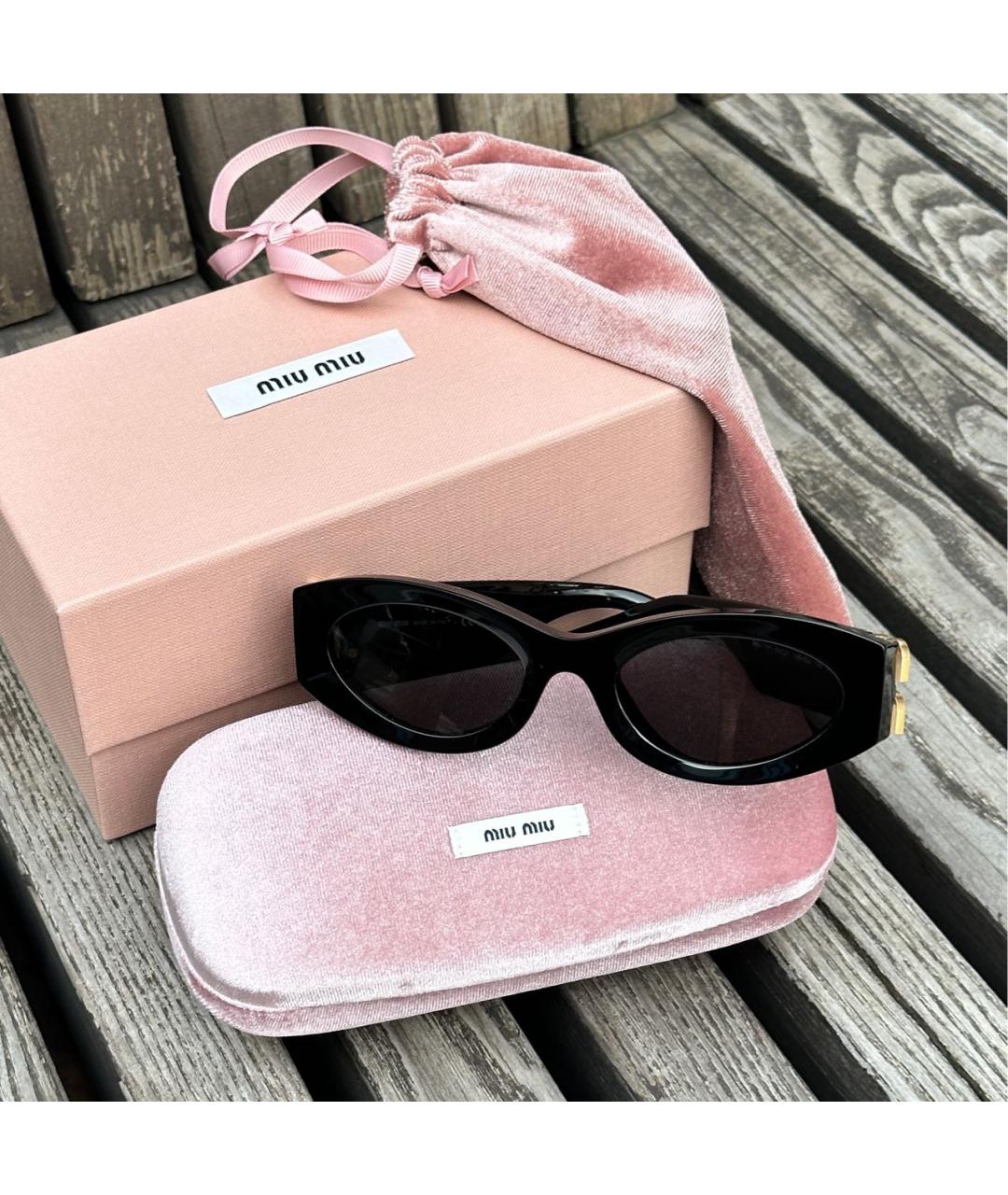 MIU MIU Черные пластиковые солнцезащитные очки, фото 4