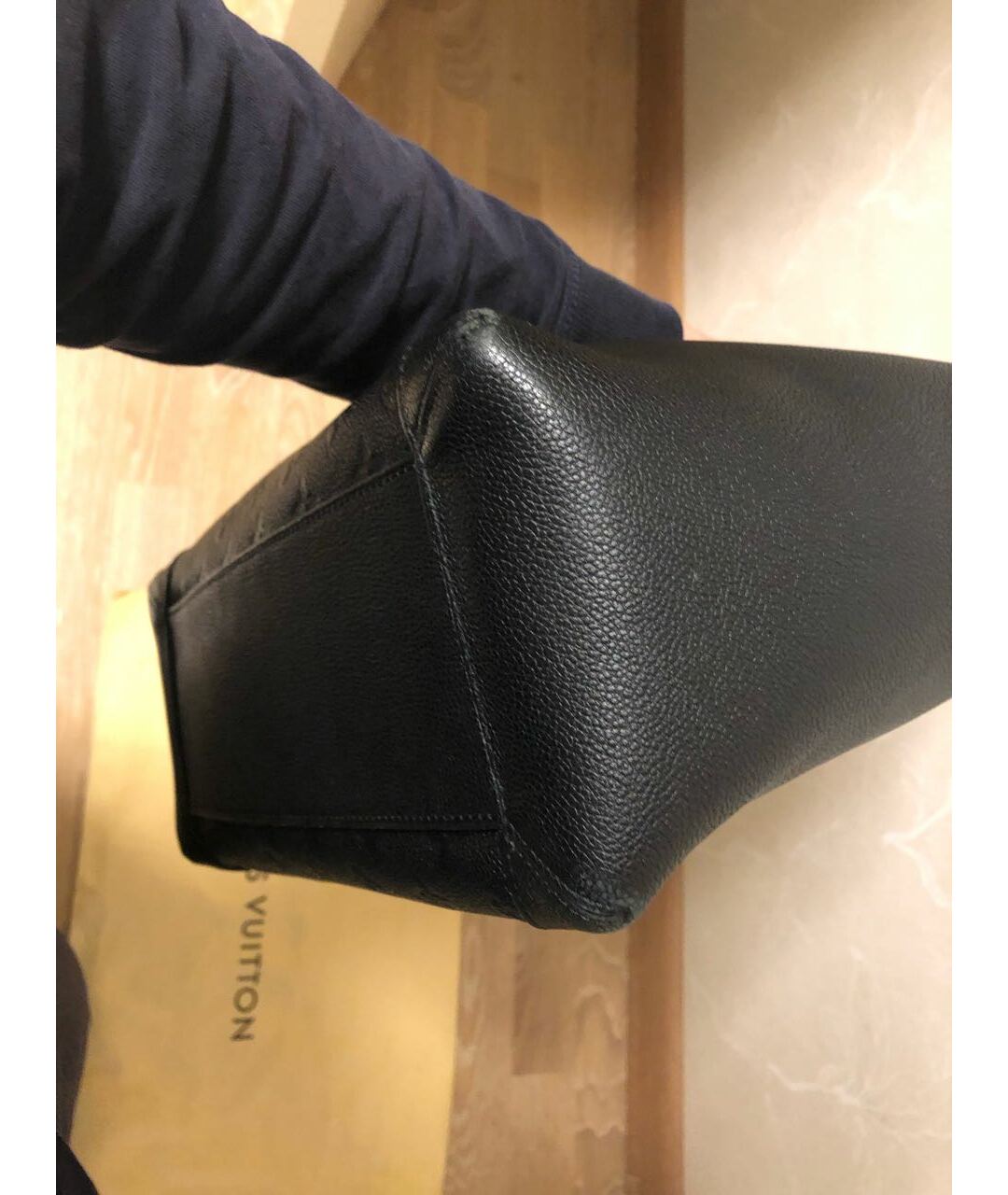 LOUIS VUITTON Черная кожаная сумка тоут, фото 8