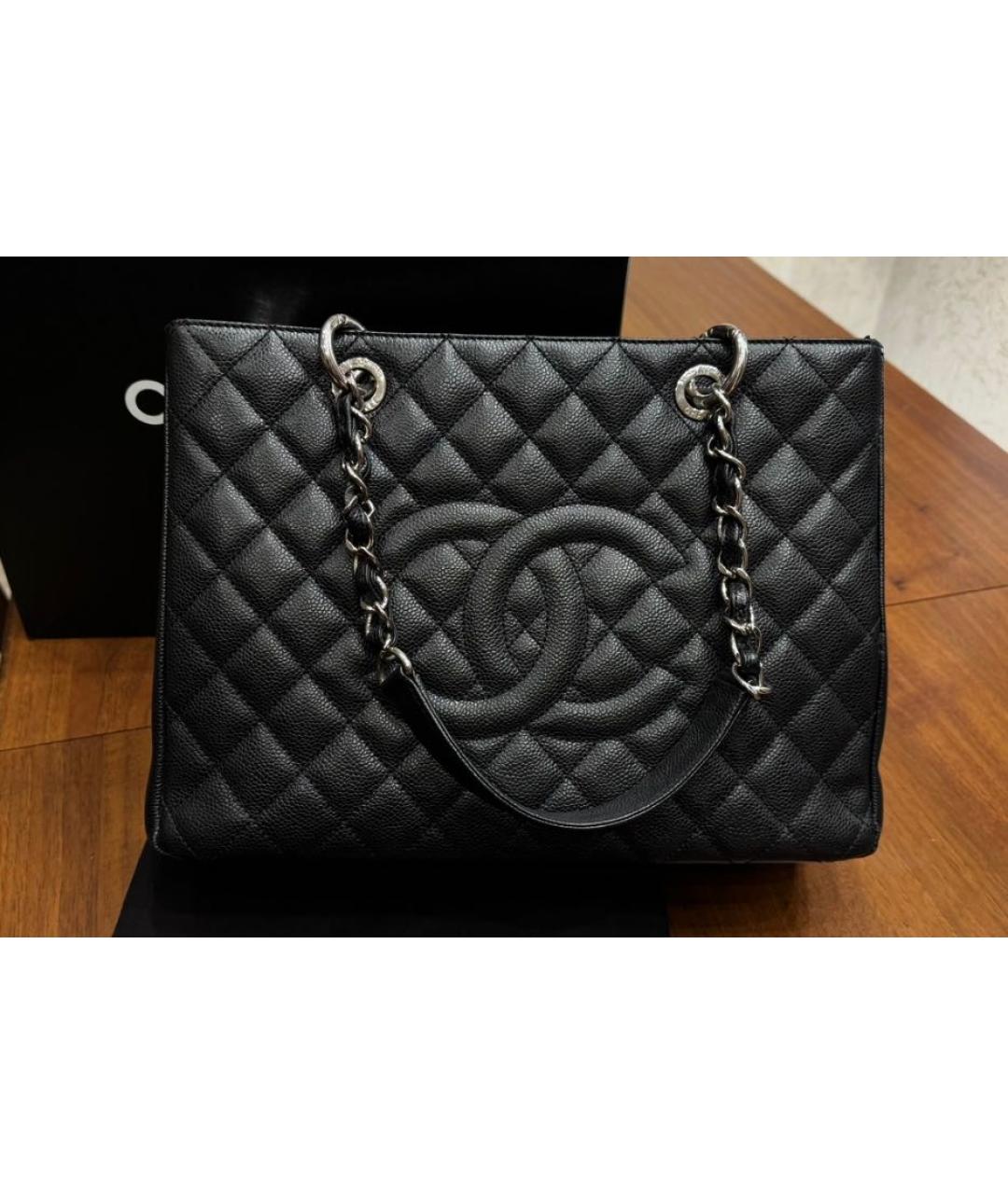 CHANEL Черная кожаная сумка тоут, фото 2