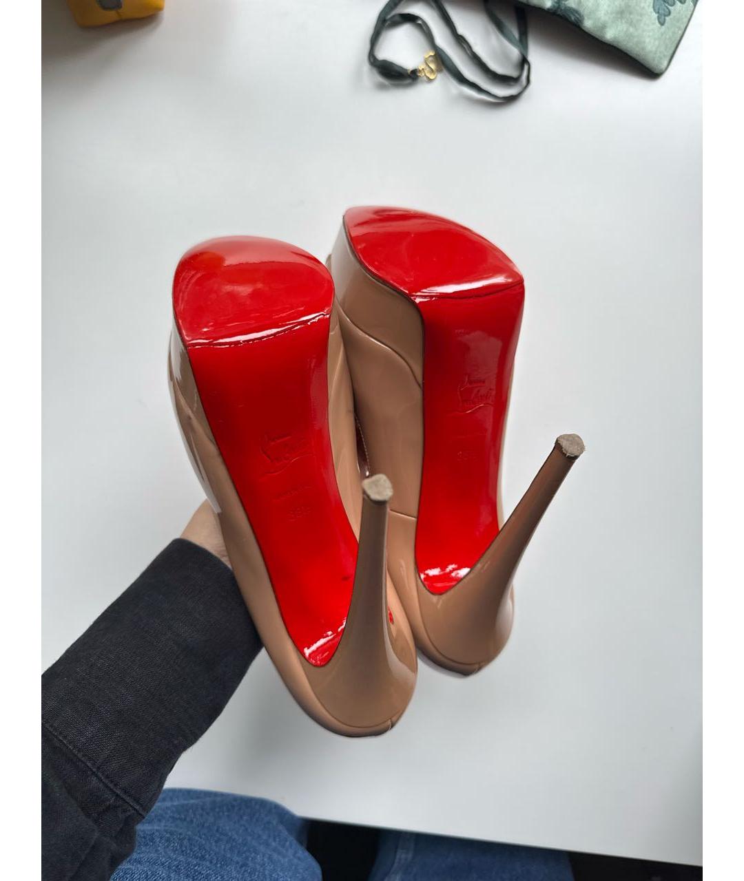 CHRISTIAN LOUBOUTIN Бежевые кожаные туфли, фото 5