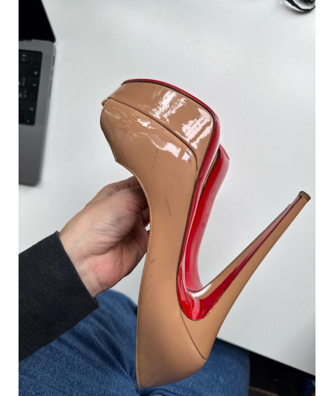 CHRISTIAN LOUBOUTIN Бежевые кожаные туфли, фото 6