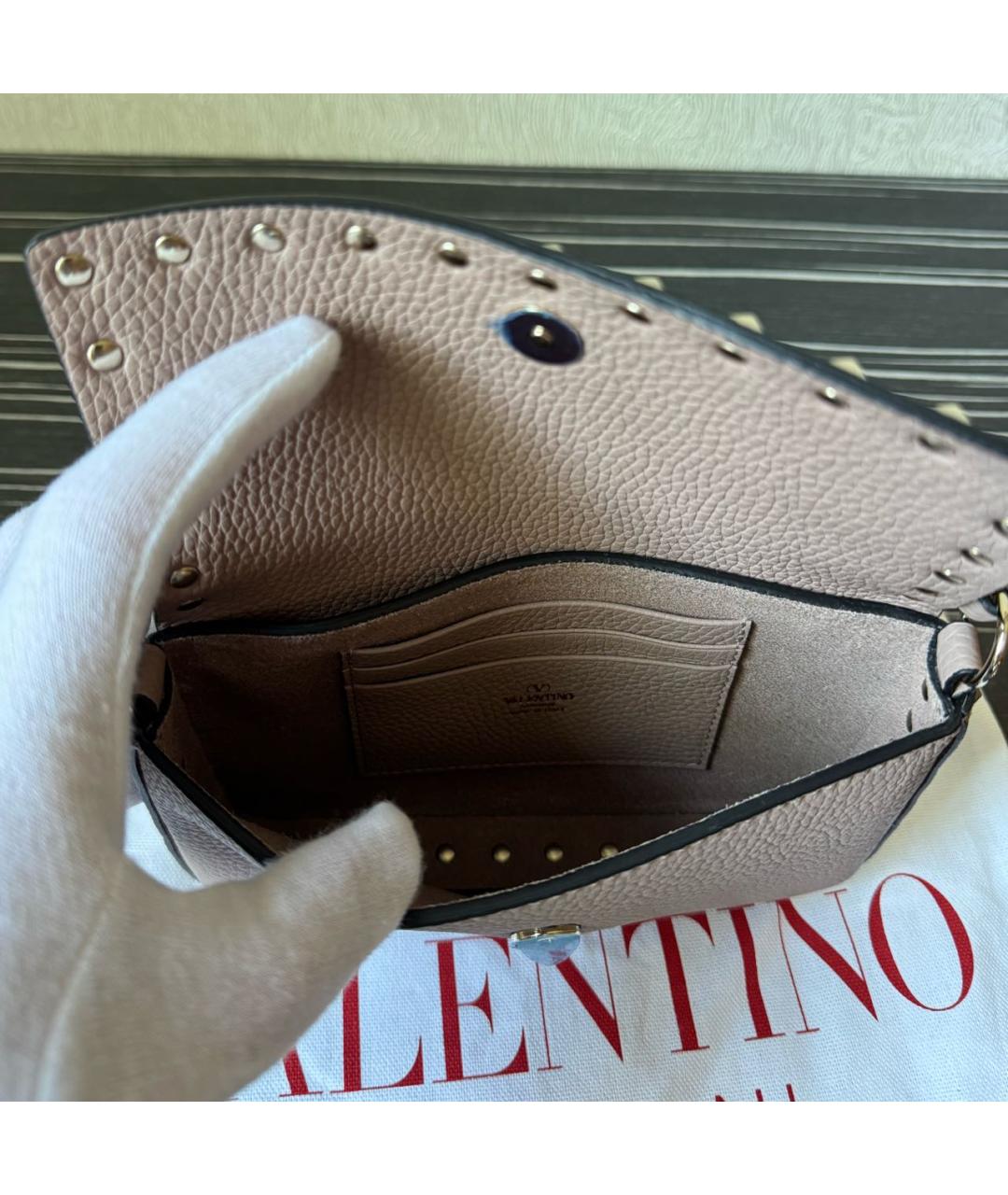 VALENTINO Бежевая кожаная сумка через плечо, фото 5