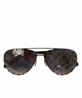 CHANEL Солнцезащитные очки