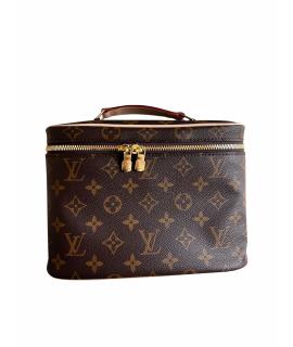LOUIS VUITTON Косметичка