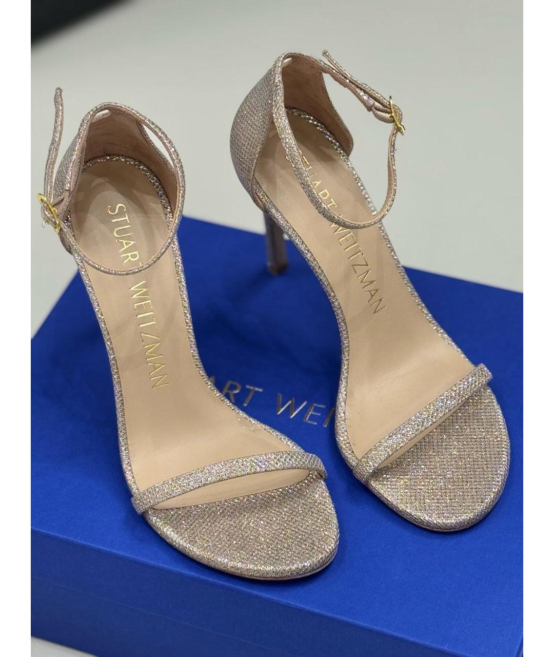 STUART WEITZMAN Золотые текстильные босоножки, фото 2