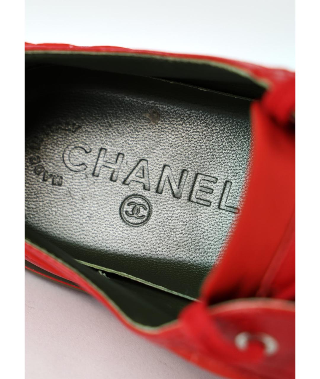CHANEL Красные кожаные кеды, фото 5