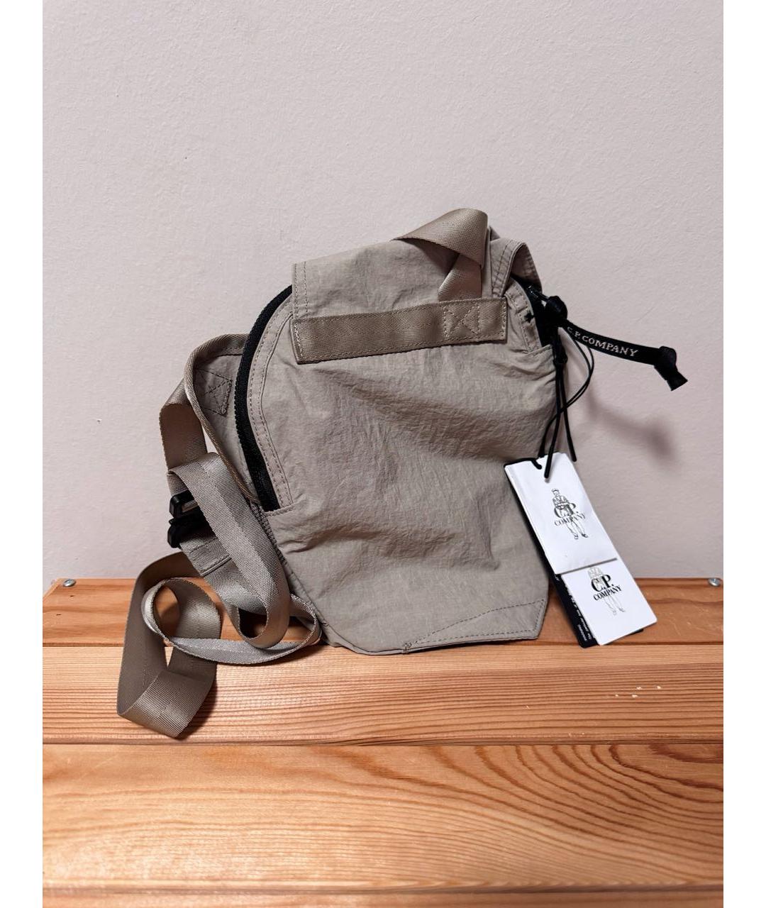 CP COMPANY Бежевая синтетическая сумка на плечо, фото 3