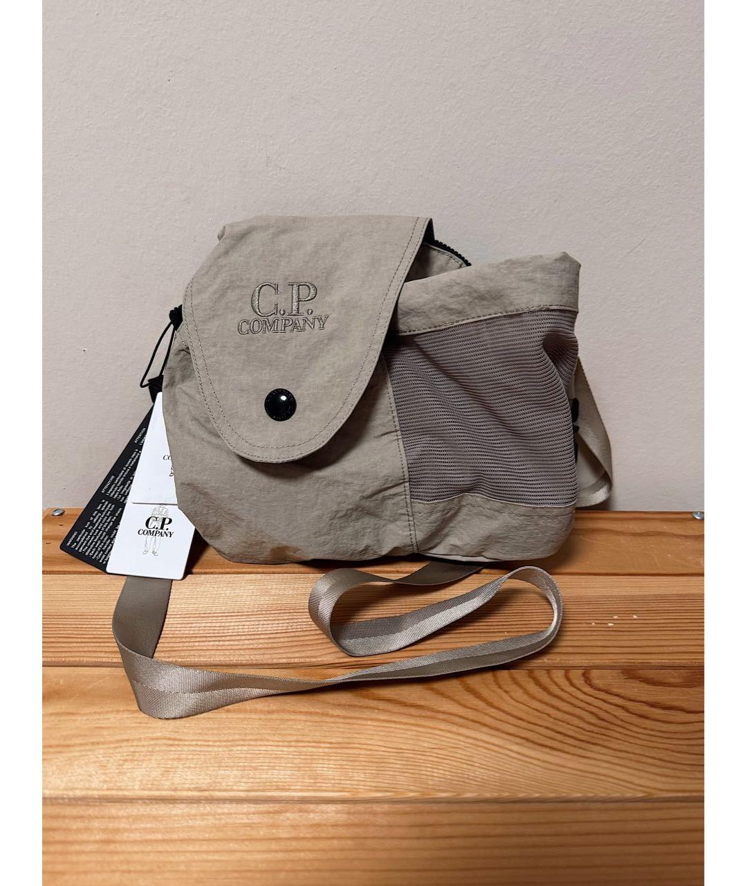CP COMPANY Бежевая синтетическая сумка на плечо, фото 2