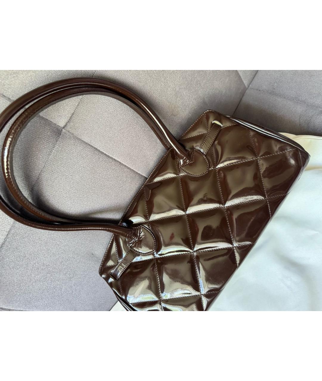 BALMAIN Коричневая сумка тоут из лакированной кожи, фото 8