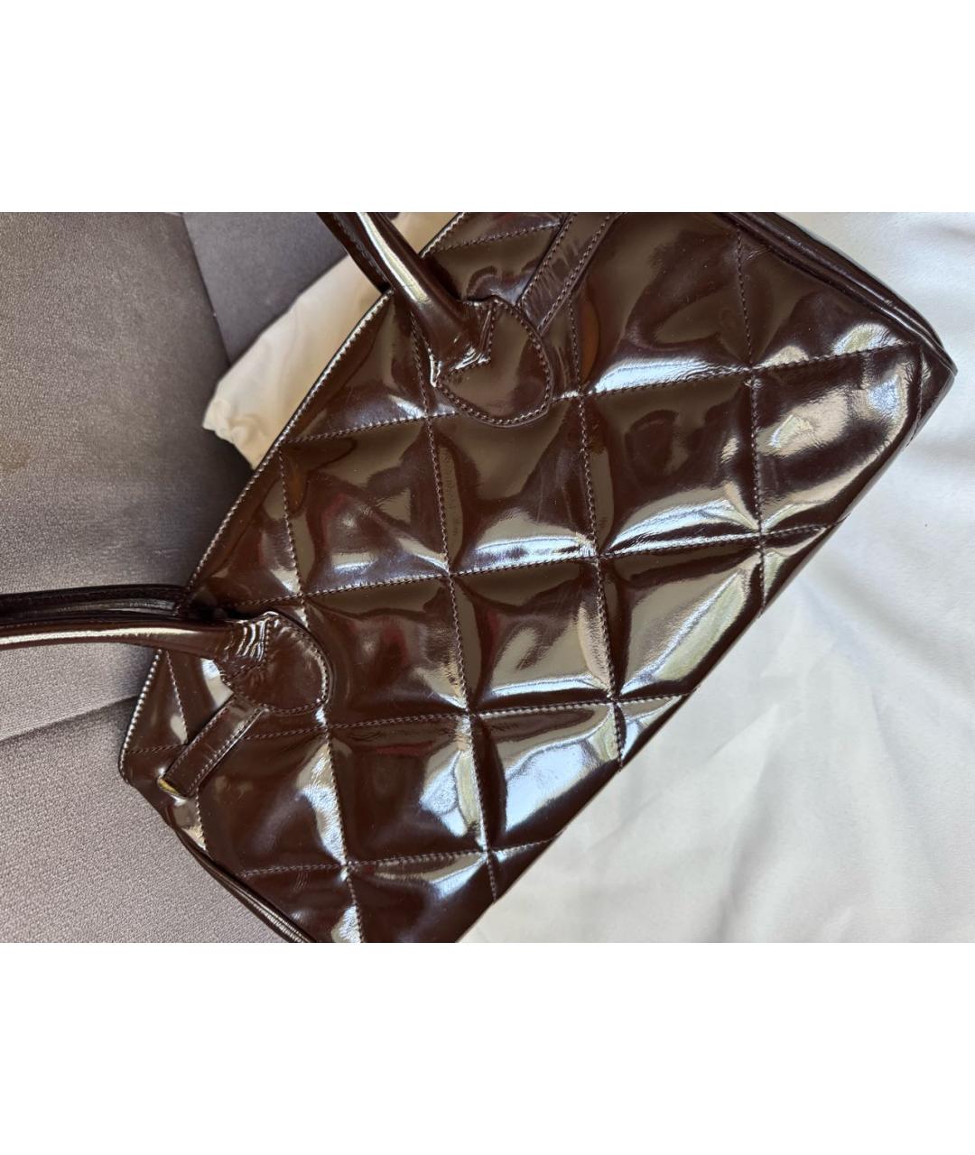 BALMAIN Коричневая сумка тоут из лакированной кожи, фото 2