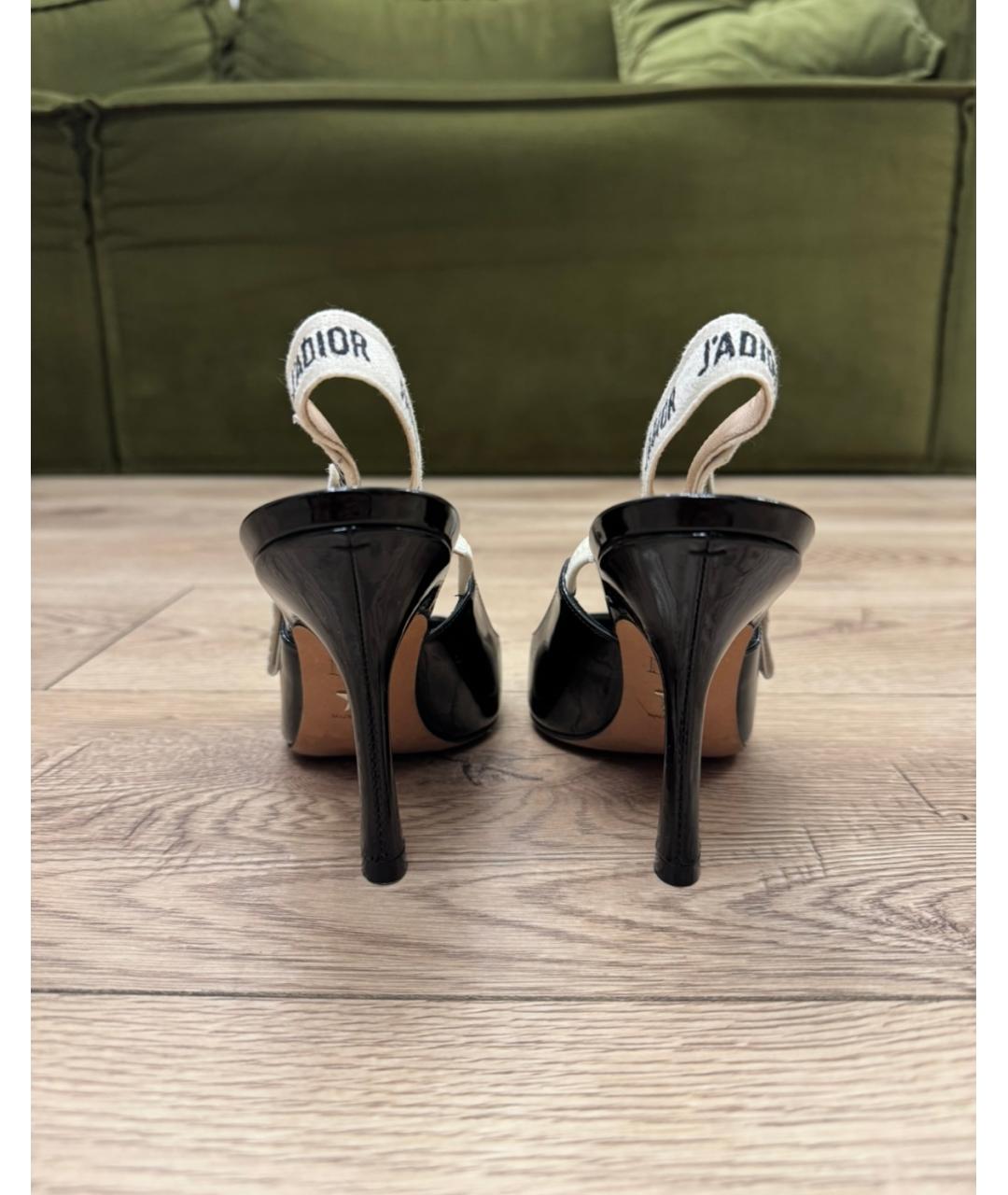CHRISTIAN DIOR Черные босоножки из лакированной кожи, фото 4
