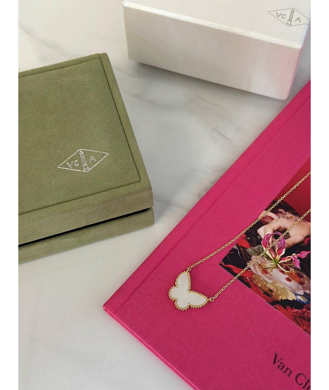 VAN CLEEF & ARPELS Белая подвеска из желтого золота, фото 3